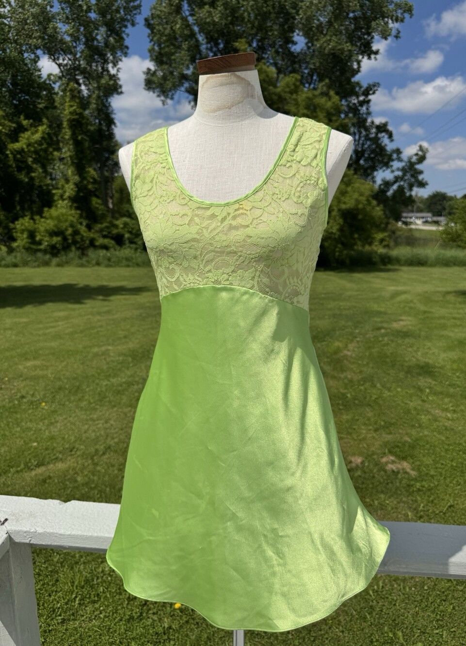 Y2K Victoria's Secret Lime Green Lace Babydoll Mini Slip Dress Medium